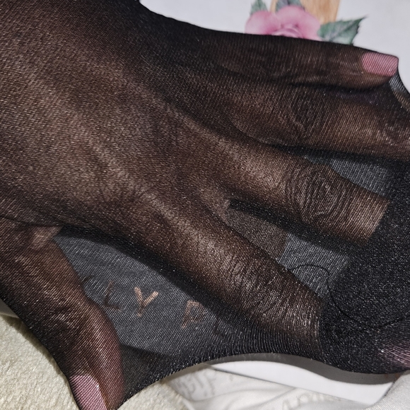 NWT BLK Pantyhose🛍 Low Run 🛍Silky Smooth 🛍BUY NOW OR AUCTION 🛍@DrAshmonebede - Picture 6 of 10